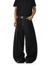 RT No. 18216 BLACK PLEATED DENIM JEANS