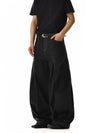 RT No. 18216 BLACK PLEATED DENIM JEANS