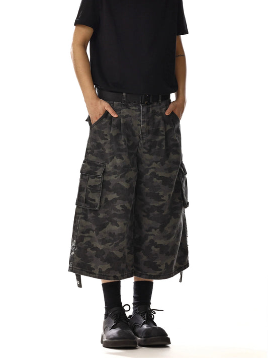 RT No. 18237 CAMO LONG SHORTS