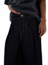 RT No. 19562 PLEATED BLACK FLARE JEANS