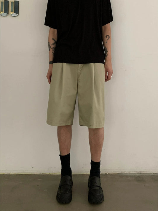 RT No. 19722 PLEATED SILHOUETTE CASUAL SHORTS