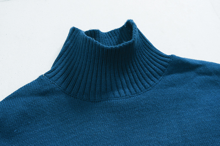 RT No. 6216 KNITTED TURTLENECK SWEATER