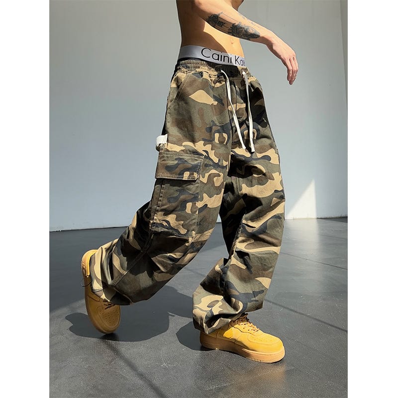 RT No. 9803 CAMO CARGO PANTS