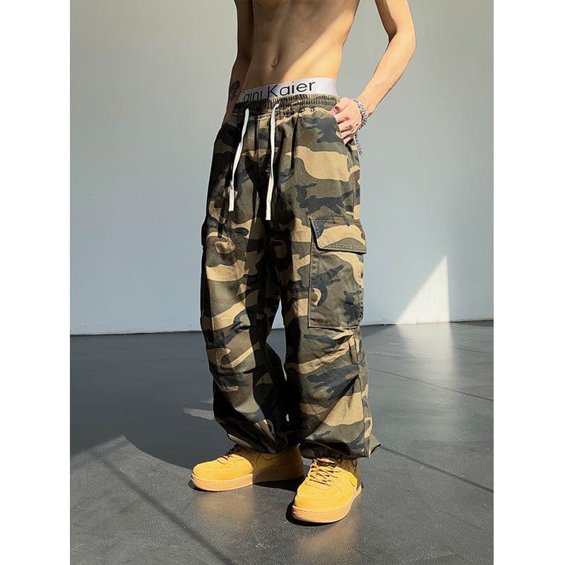 RT No. 9803 CAMO CARGO PANTS