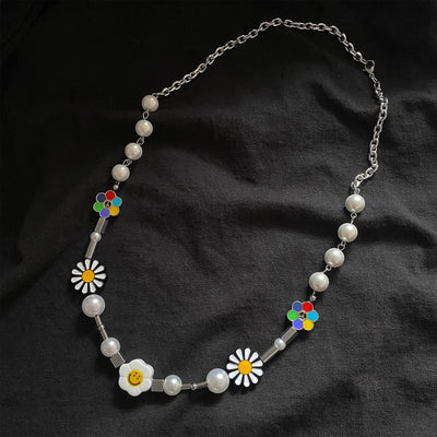 SMILEY FACE PEARL SHAPES NECKLACE